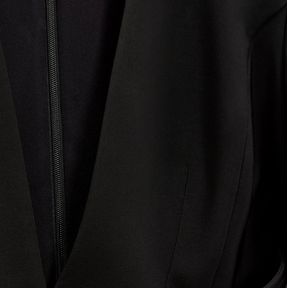 Black dress - Picture 6 of 10